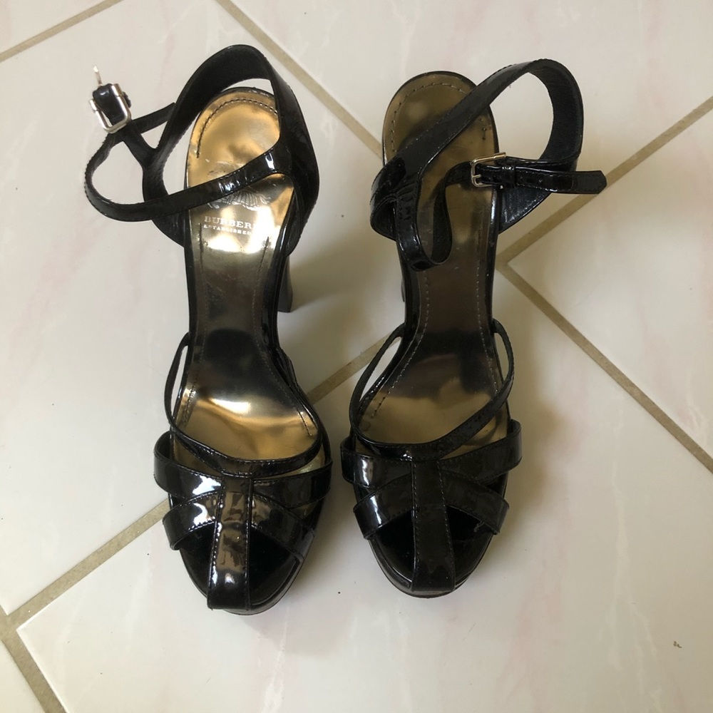 burberry patent heels sz 37